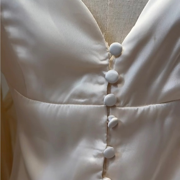 White cream bridal robe with fuzzy sleeve trim size M - Picture 11 of 14